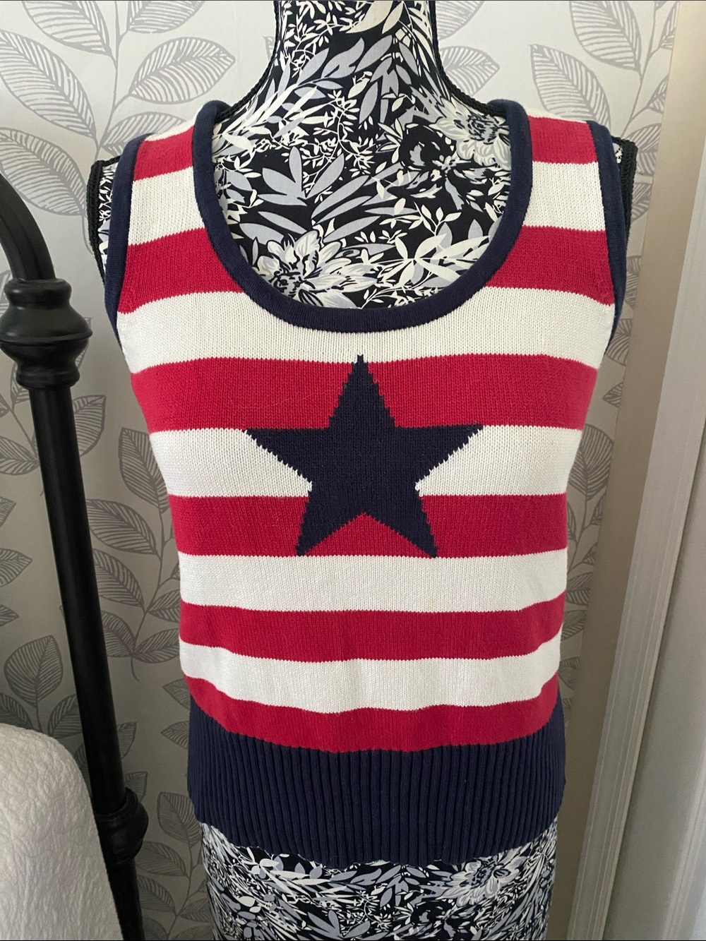 Tommy Hilfiger cotton patriotic red white blue sleeveless sweater with star